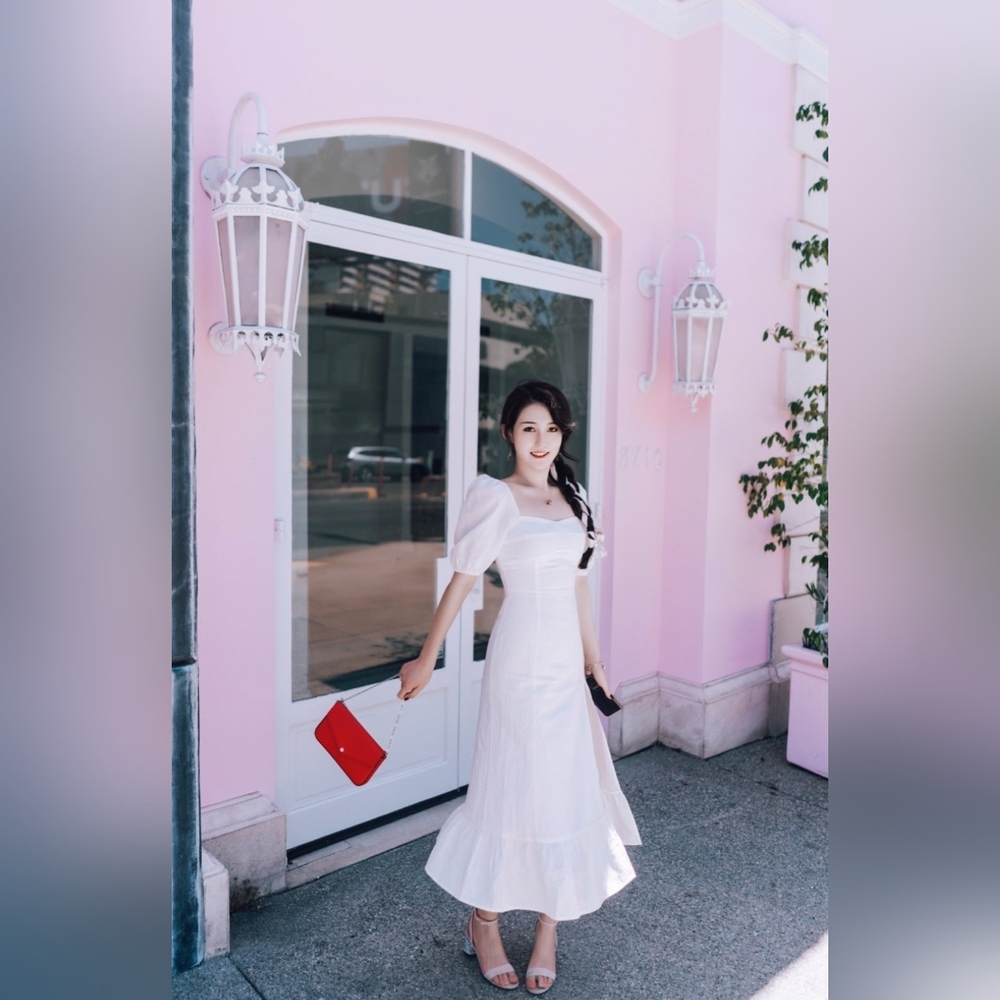 White Belgium Midi/Long Dress Falls Around Ankle